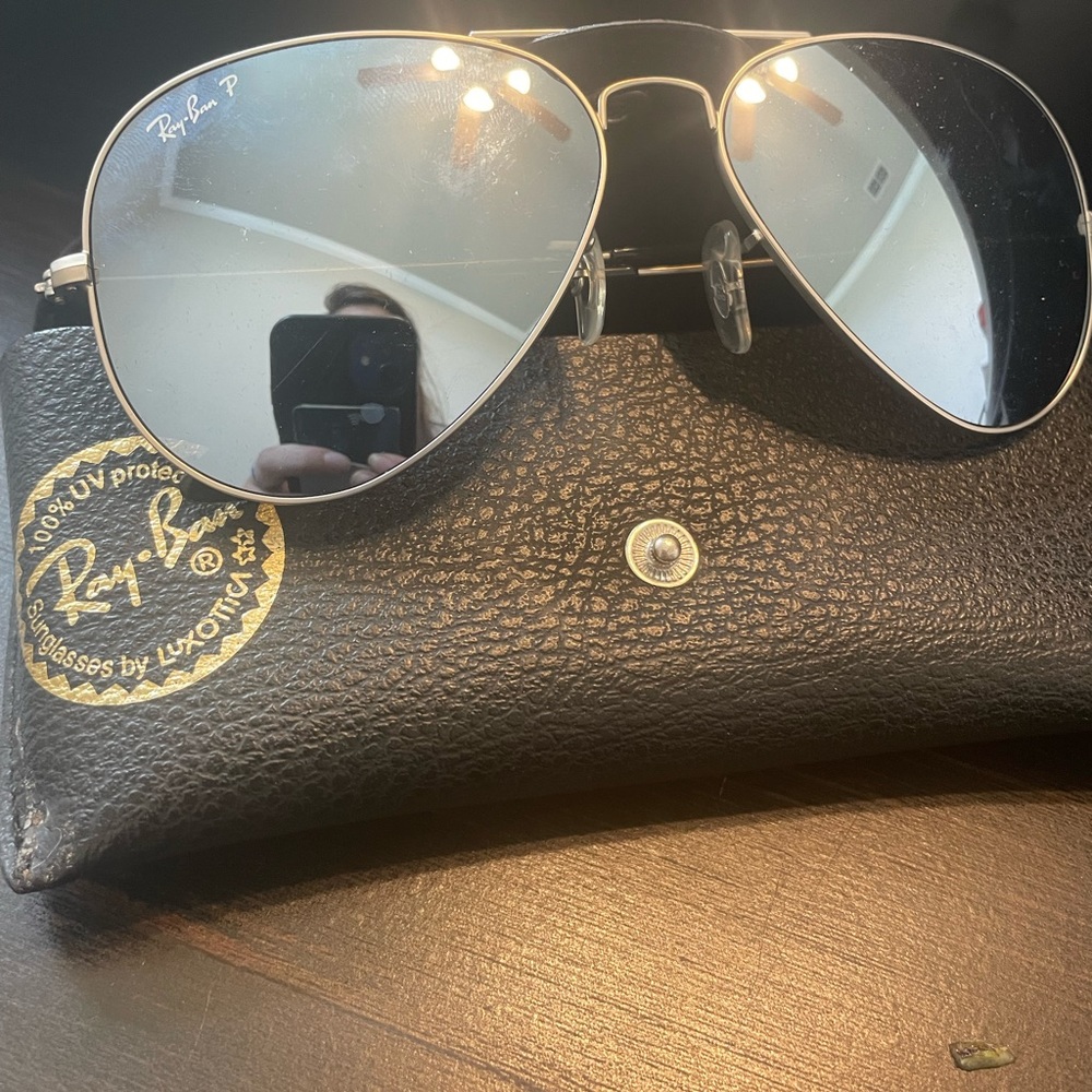 Polarized Women’s Raybans